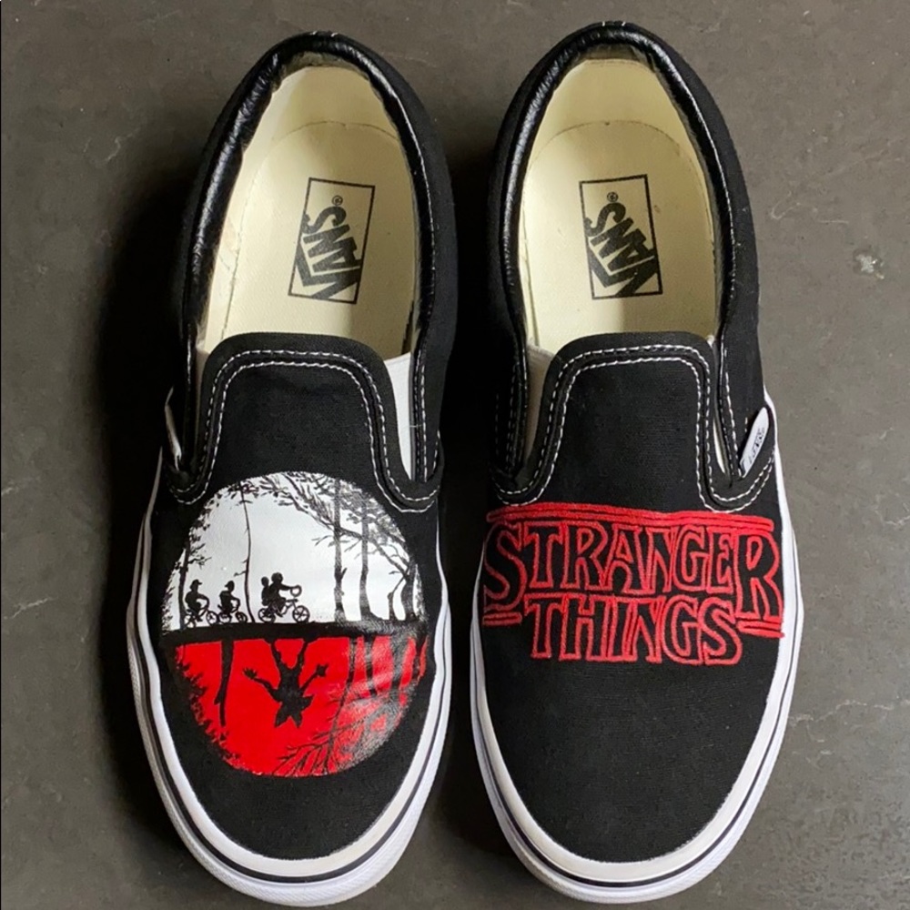 Vans Stranger Things kids youth 3.5 shoes
